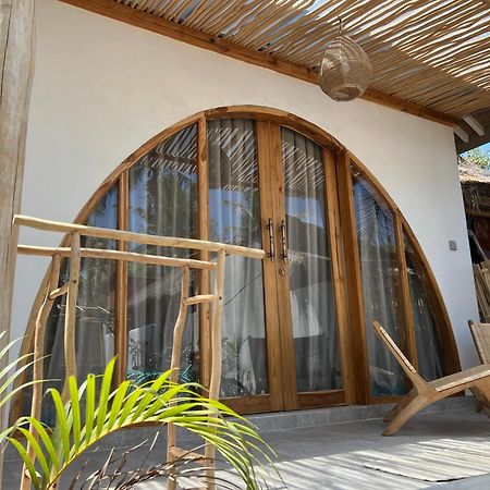 Rumah Canaria Bungalow Gili Trawangan Luaran gambar