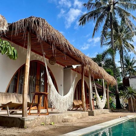 Rumah Canaria Bungalow Gili Trawangan Luaran gambar