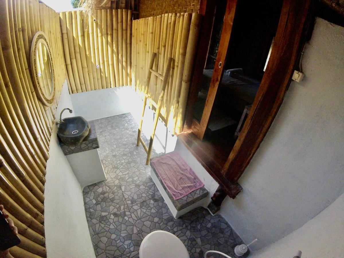 Rumah Canaria Bungalow Gili Trawangan Luaran gambar