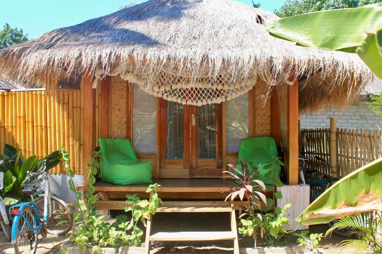 Rumah Canaria Bungalow Gili Trawangan Luaran gambar