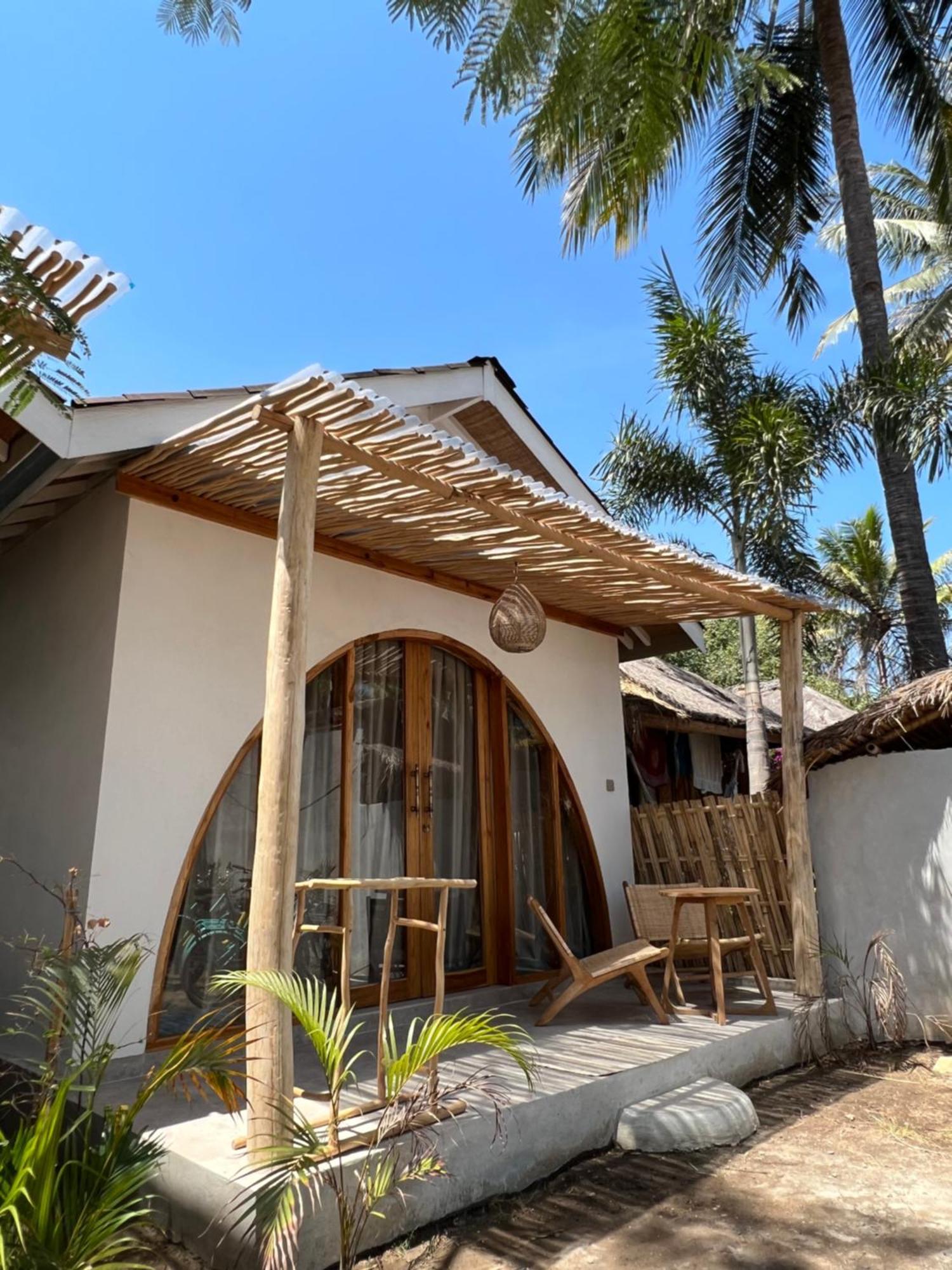 Rumah Canaria Bungalow Gili Trawangan Luaran gambar