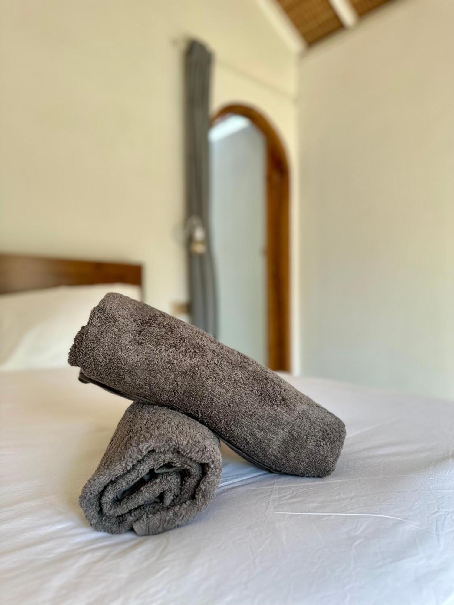 Rumah Canaria Bungalow Gili Trawangan Luaran gambar