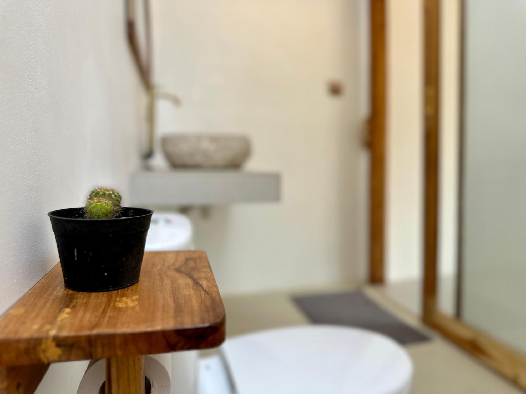 Rumah Canaria Bungalow Gili Trawangan Luaran gambar