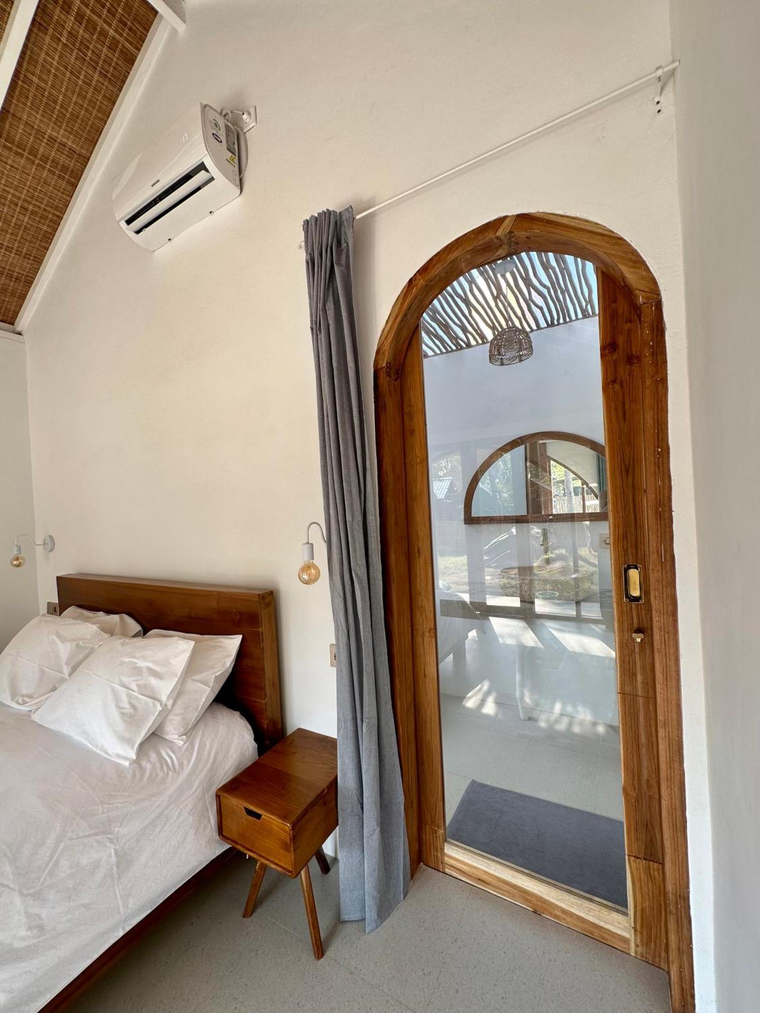 Rumah Canaria Bungalow Gili Trawangan Luaran gambar