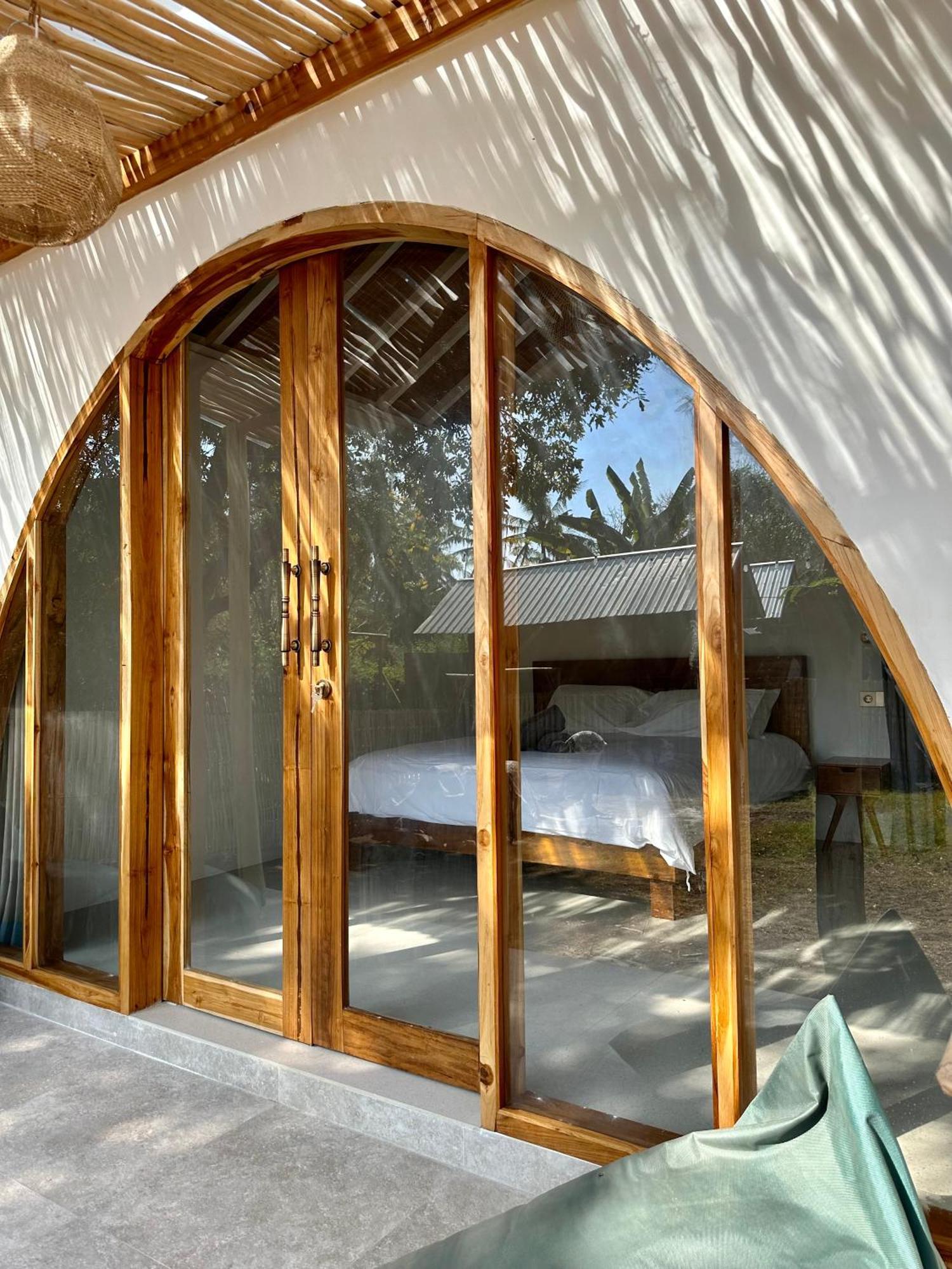 Rumah Canaria Bungalow Gili Trawangan Luaran gambar