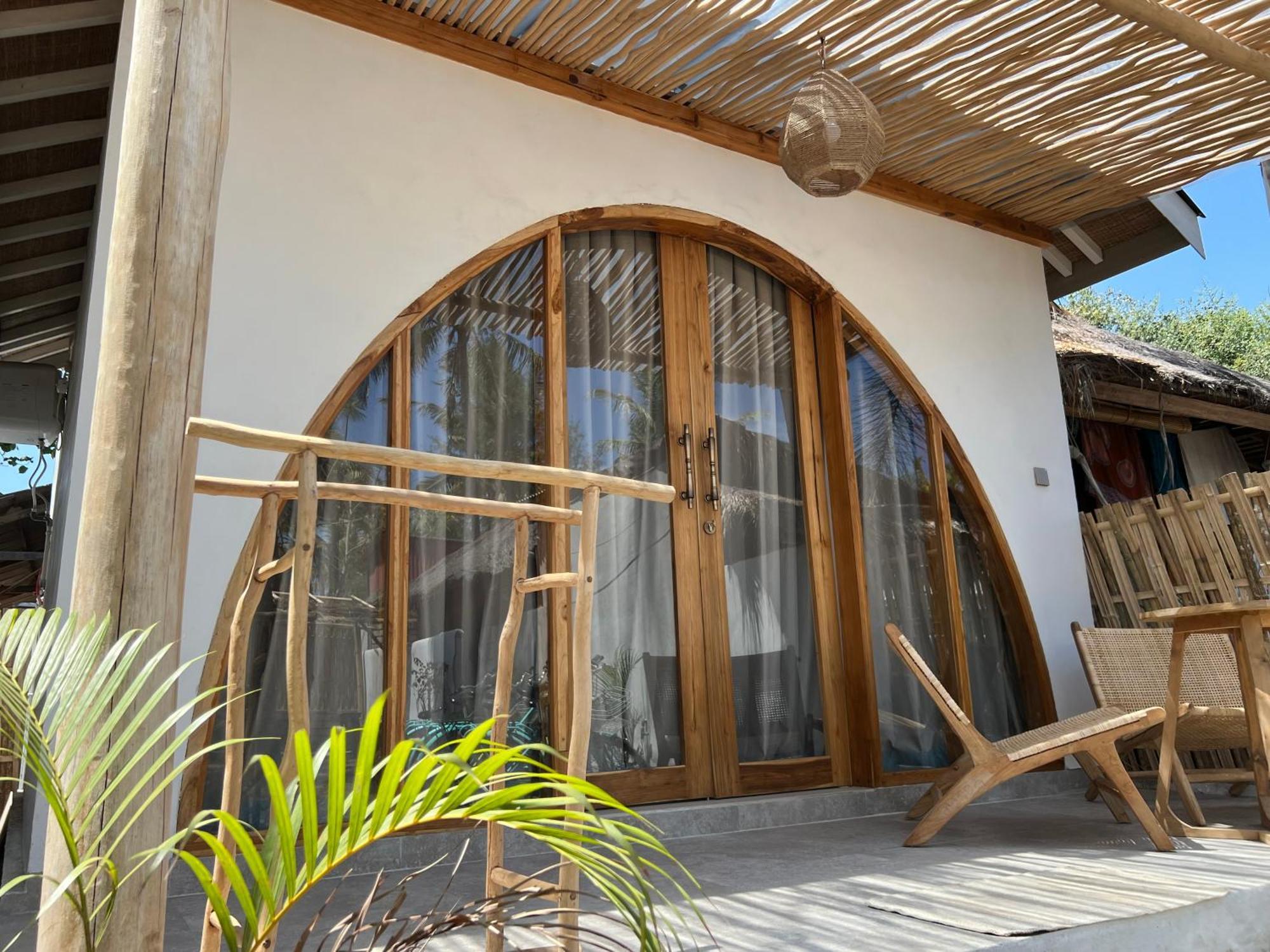 Rumah Canaria Bungalow Gili Trawangan Luaran gambar