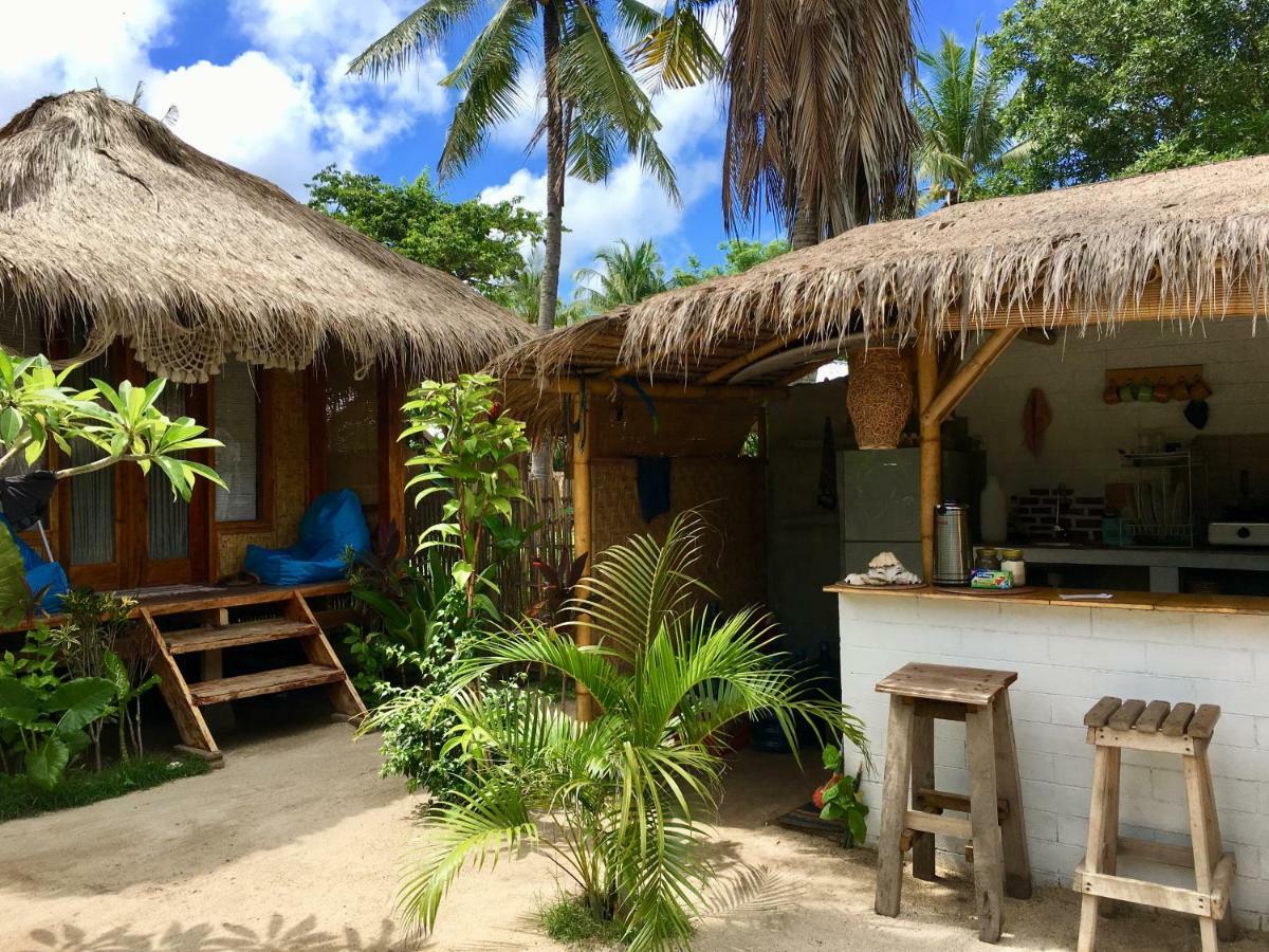 Rumah Canaria Bungalow Gili Trawangan Luaran gambar